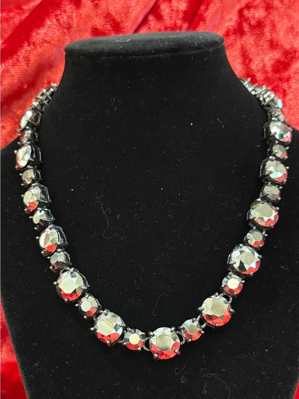 White House Black Market Crystal Rivoli Collet Necklace Gunmetal Statement